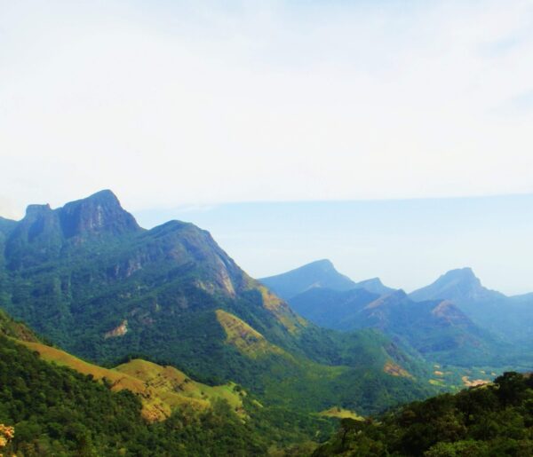 Hiking sri lankan riders