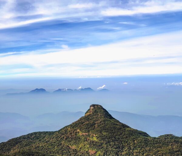 Hiking sri lankan riders