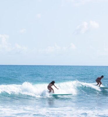 weligama beach beaches srilanka sri lankan riders